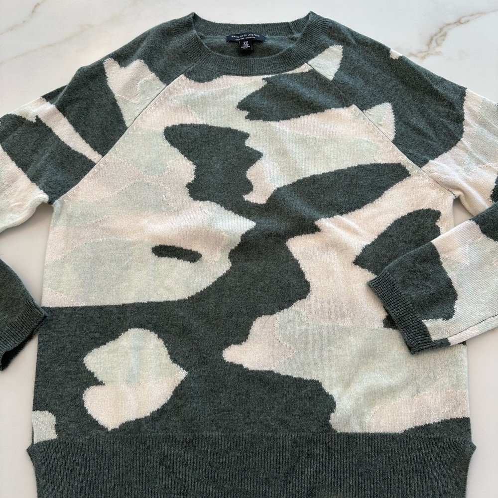 Saks Fifth Avenue Cashmere Sweater crewneck camo size M